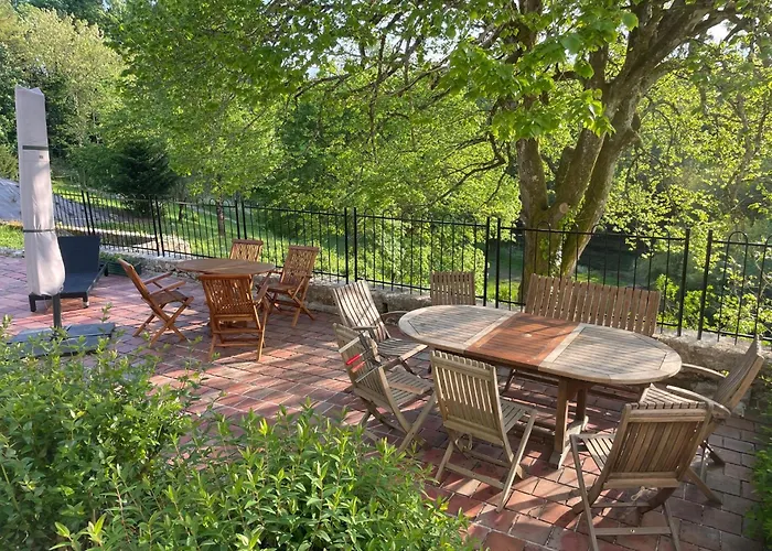 Дом отдыха Le Pre Aux Moines Fontcouverte (Charente-Maritime)